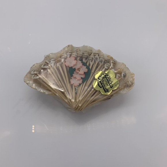 Decorative Bamboo Toothpicks With Seashells & HIPPOPUS Bear Claw Made In Hawaii - Picture 5 of 6